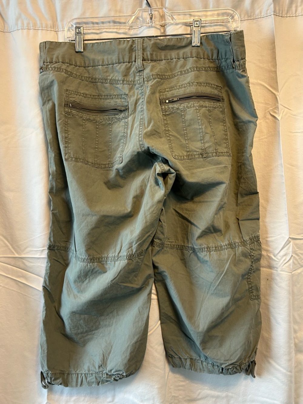 Lee Olive Green Woman’s Lower-Waist Capri - Picture 5 of 7